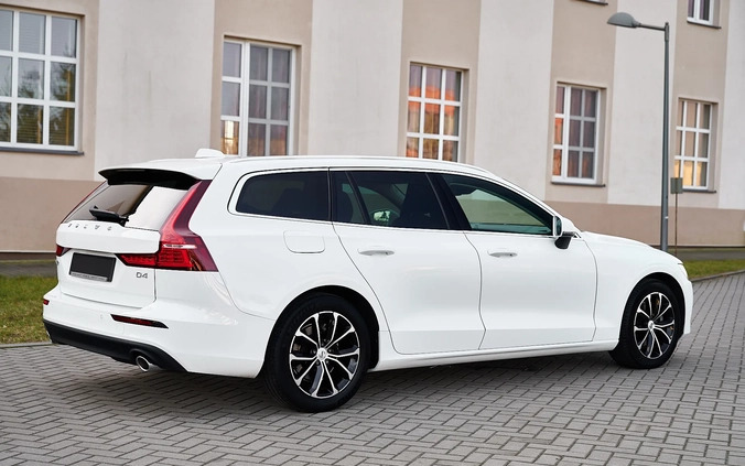 Volvo V60 cena 77900 przebieg: 180000, rok produkcji 2018 z Płock małe 781